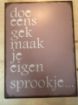 Afbeeldingen van Mancave metalen bord met aangeklonken ophangbeugels en omgevouwen velsrand.